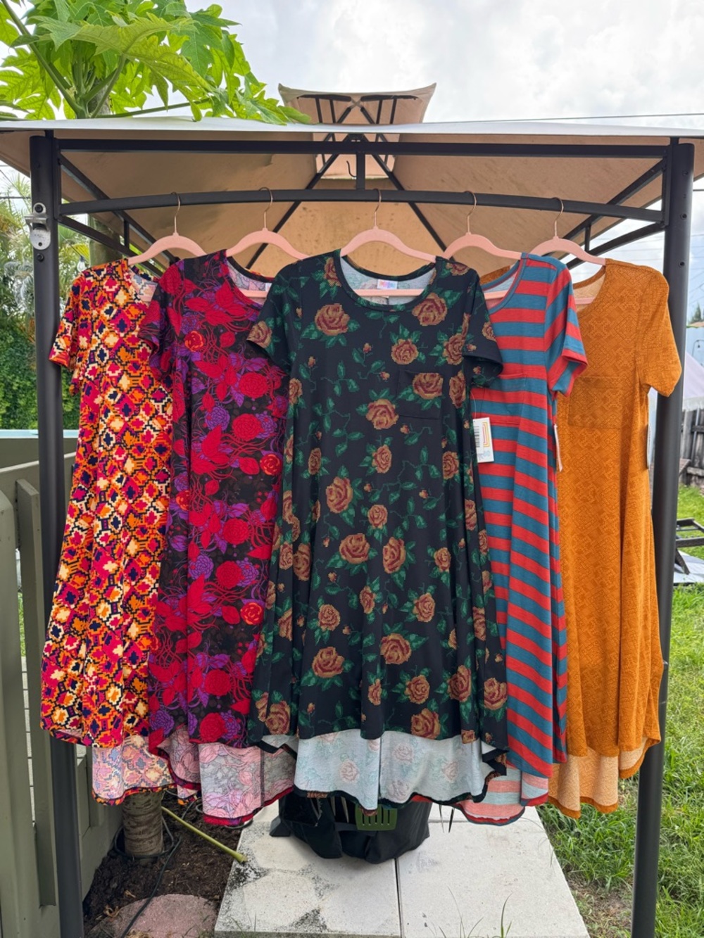 Z🐞LuLaRoe 5  High-Low Dresses various Colors/Prints